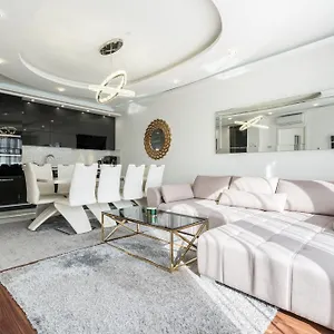Kiraly 44 Luxury With Free Parking , Budapest Hungary