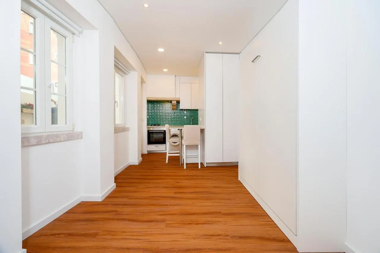 7Ti7 Telhal Apartment With A Lovely Backyard Lisbon Portugal